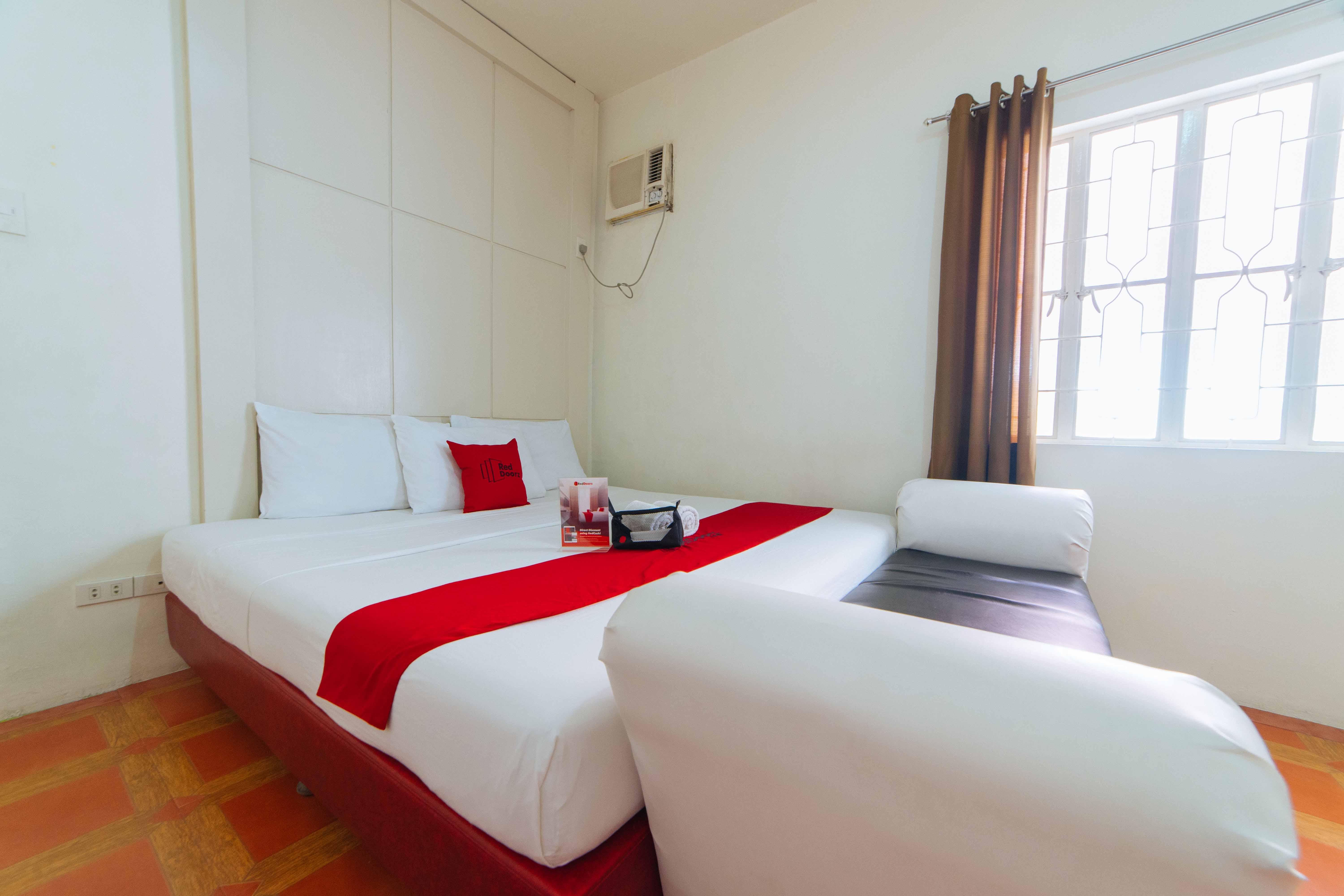 Reddoorz Near Walking Street Angeles City Exterior photo
